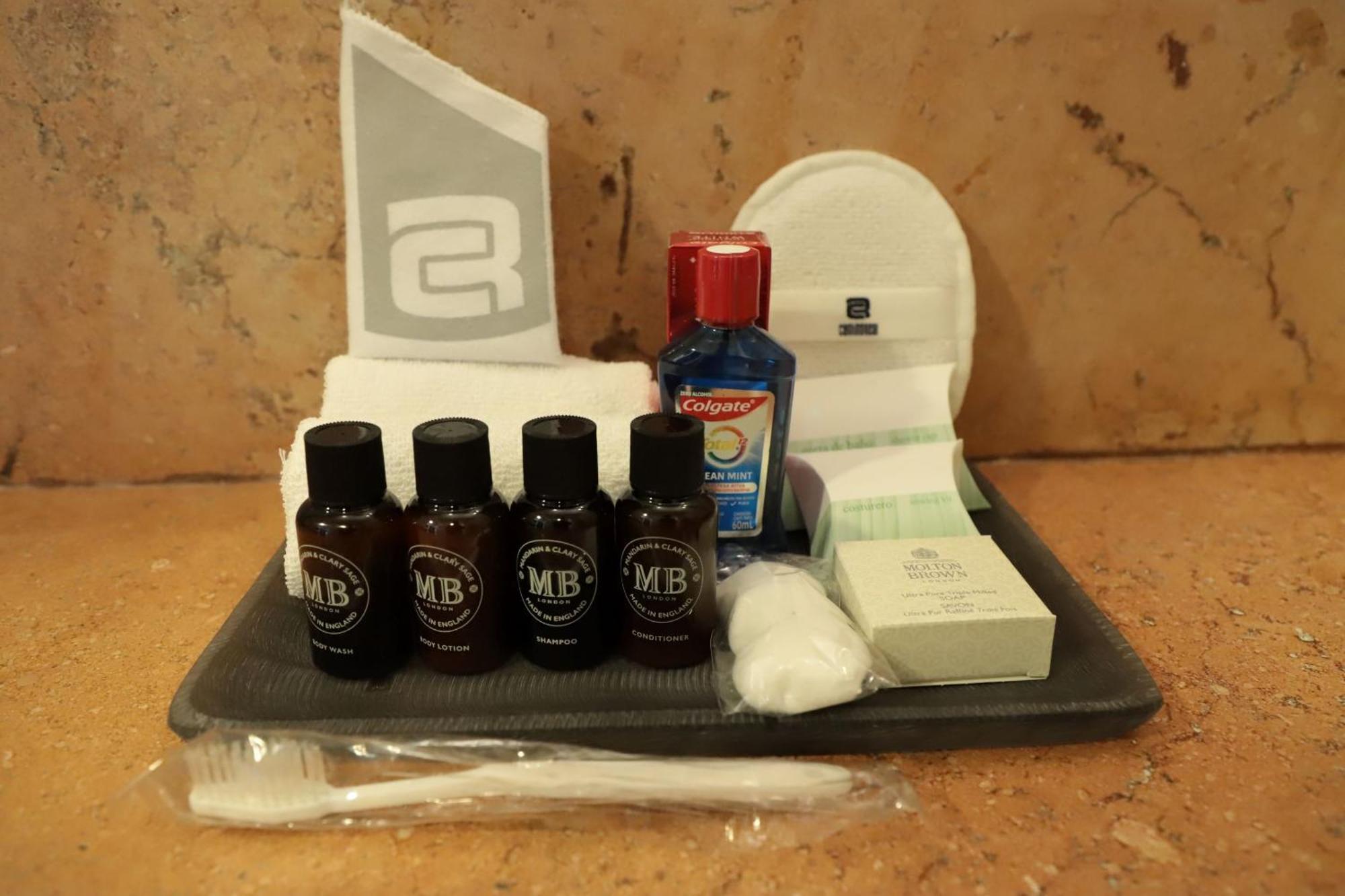 Camino Real Pachuca Hotel Exterior photo A typical hotel amenity kit